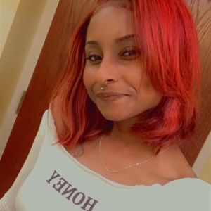 Meet your Posher, Brittney